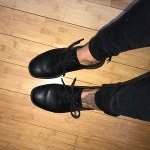 Dr. Marten "Cavendish" leather tie shoe